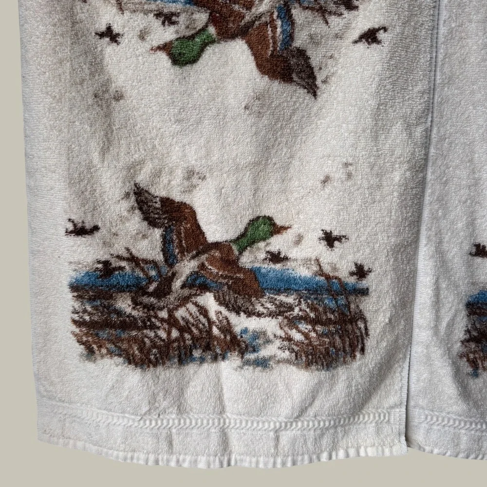 Vintage RA Briggs Mallard Duck Hand Towels Set of 2 Cream Rustic Cabin Lodge